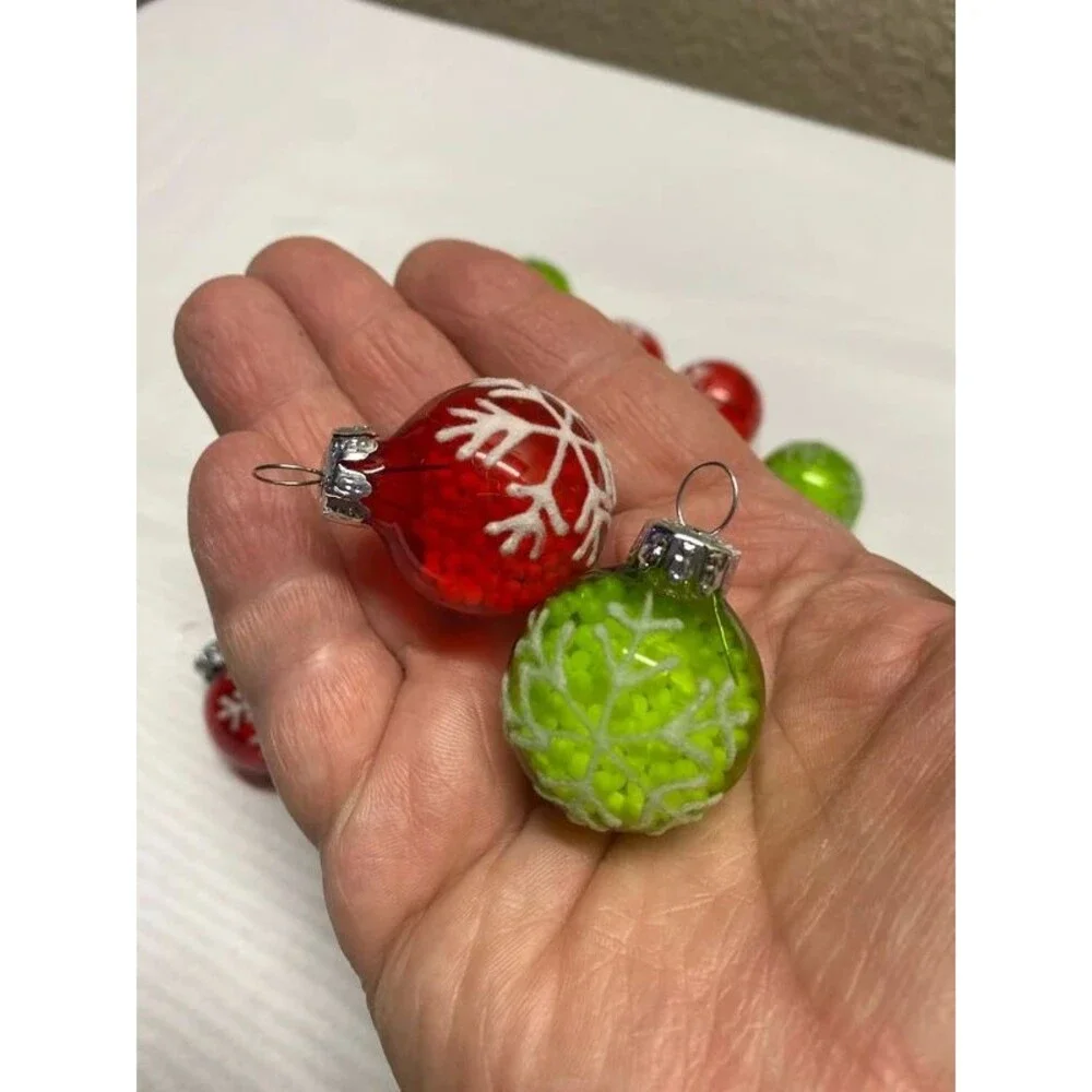 CV 18 piece glass ornament set green & red snowflake